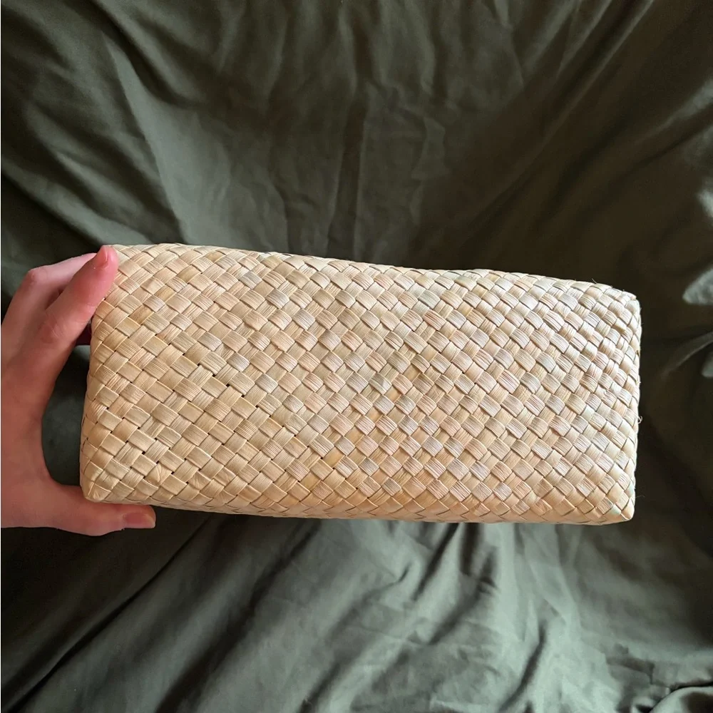 Handwoven Vintage Natural Straw Tote with Braided Handles - Picture 3 of 5